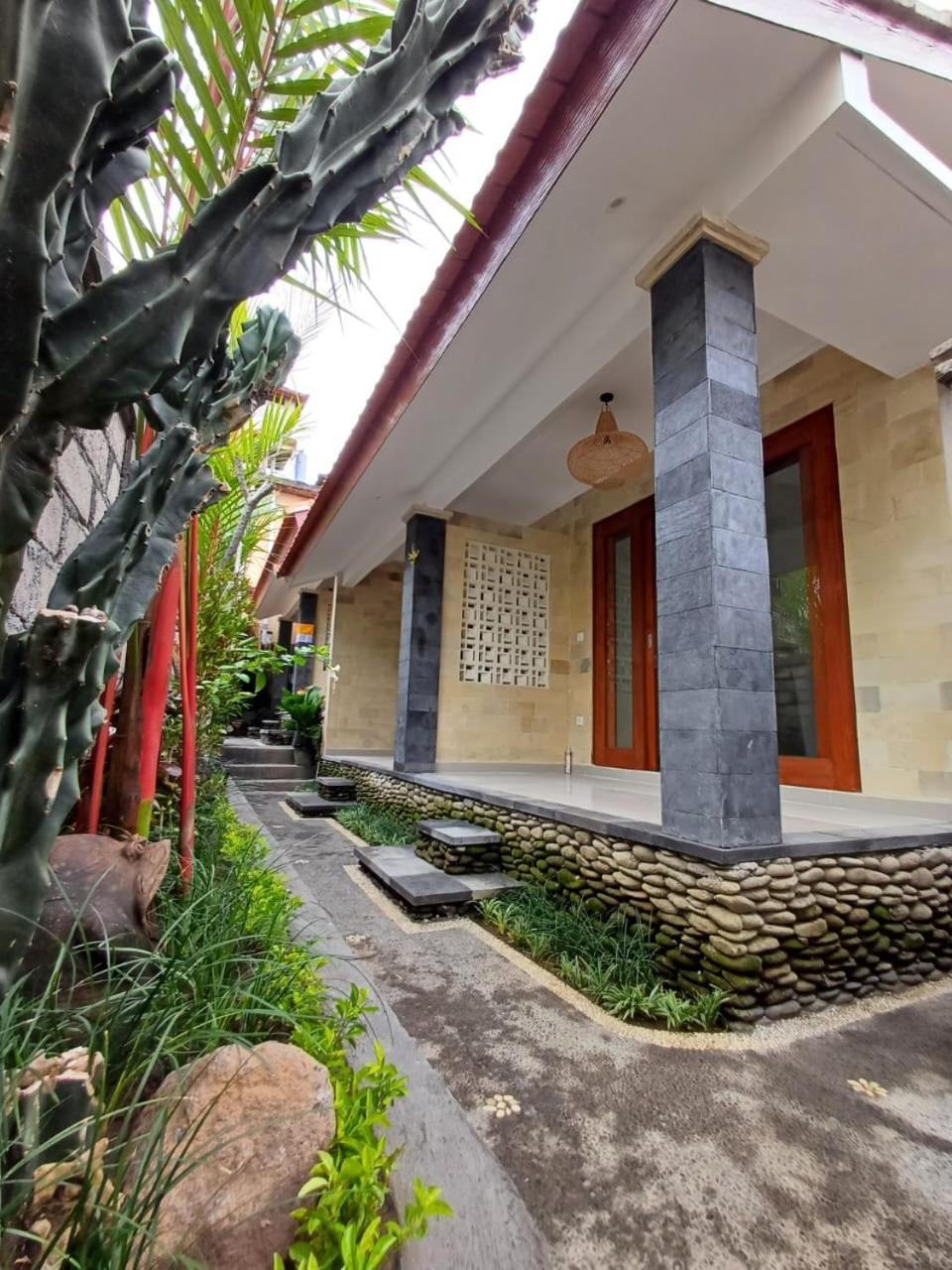 Nugraha Guesthouse 1 Ubud Dış mekan fotoğraf